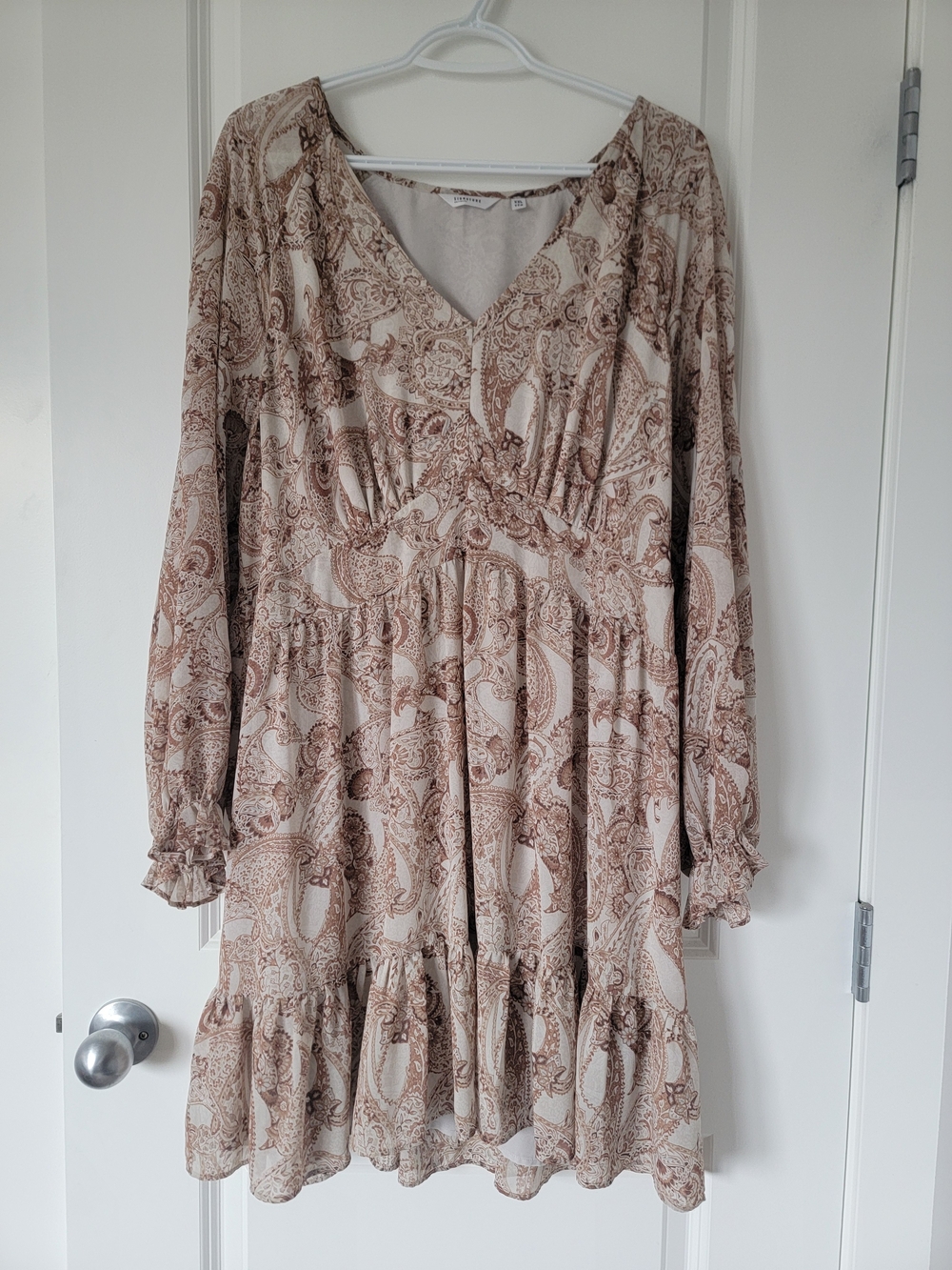 Reitmans Beige and Brown Paisley Tiered V-Neck Long Sleeve Dress